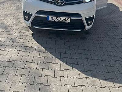 Toyota Proace 2,0-l-D-4D L1 (7-Si.) Autm. Verso Executive