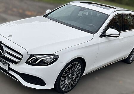 Mercedes-Benz E 200 Avantgarde | PAK+RFK+LED+SHZ+NAVI+SD+AHK