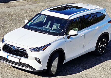 Toyota Highlander 2.5 Hybrid Luxury *7-Si*Leder*360°