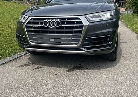 Audi Q5 quattro sport