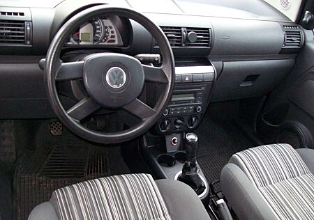 VW Fox Volkswagen Basis