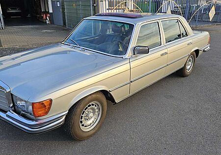 Mercedes-Benz 450 SEL 6.9