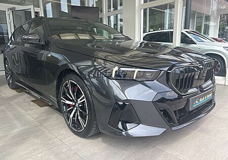 BMW 540 d Touring MSport Pro*STANDHZG,PANO,B&W,AHK*