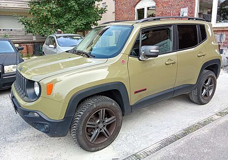 Jeep Renegade Trailhawk 4WD **Seilwinde*Taubenreuther-Fahrwerk**