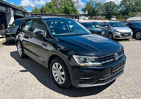 VW Tiguan Volkswagen Trendline 2,0 TDi DSG*Navi*Szhz*1.HD