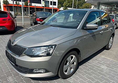 Skoda Fabia Ambition, Klima, Sitzheizung,PDC,1.Hd.