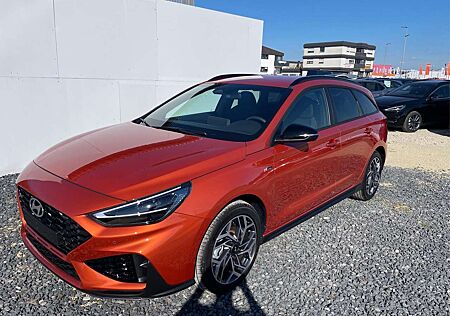 Hyundai i30 Kombi PREMIUM N-LINE SHZ NAVI PDC RFK 1.5 MPI 7...