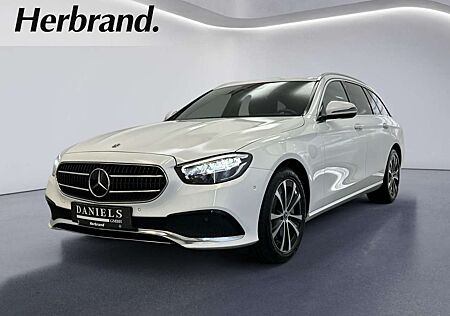 Mercedes-Benz E 300 T Avantgarde AHK Kamera Fahrassi.-Paket