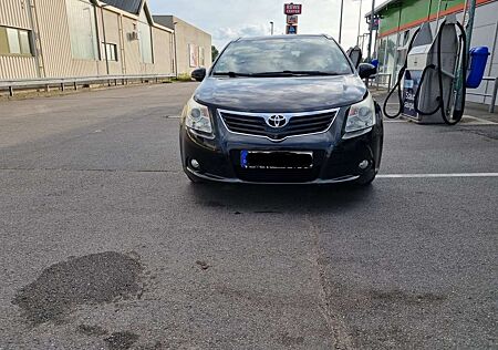 Toyota Avensis +Combi+Diesel+Combi+2.2+D-4D+Automatik+Edit