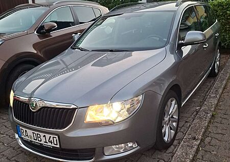 Skoda Superb II Combi Diesel Combi 2.0 TDI PD Comfort