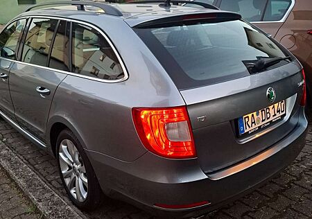 Skoda Superb II Combi Diesel Combi 2.0 TDI PD Comfort