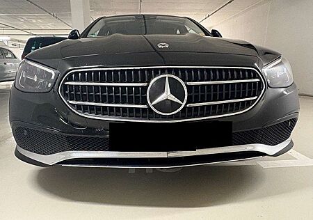 Mercedes-Benz E 300 de Lim. Avantgarde/LED/