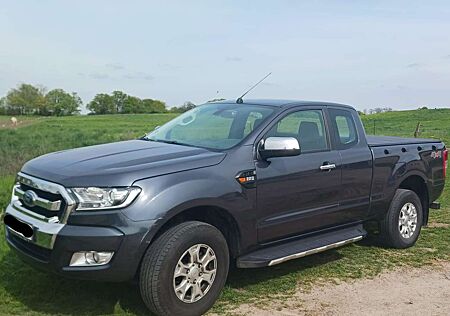 Ford Ranger Extrakabine XLT - wenig Kilometer