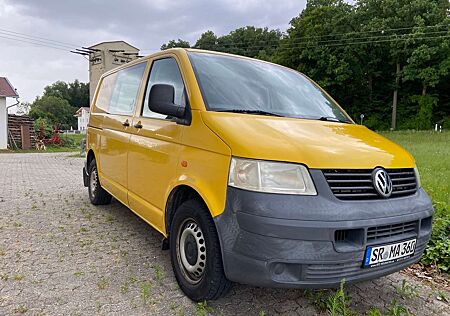 VW T5 Transporter Volkswagen Transporter T5 Volksbus