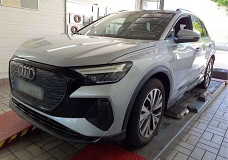 Audi Q4 e-tron 220kW quattro Navi LED Klima Navi Einparkhilfe