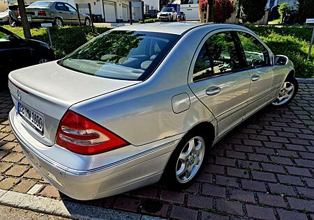 Mercedes-Benz C 180 Kompressor (203.046)