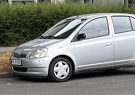 Toyota Yaris 1.3 linea sol