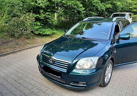Toyota Avensis 1.8 VVT-i Combi Executive