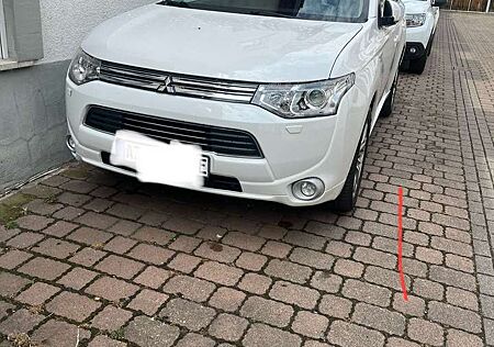 Mitsubishi Outlander 2.0 4WD Plug-In Hybrid Plus