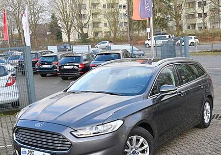 Ford Mondeo Turnier 2.0 TDCi Titanium 1.Hd Sitzhz AHK