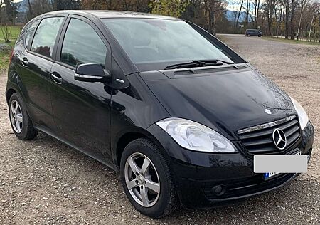 Mercedes-Benz A 160 BlueEFFICIENCY Elegance