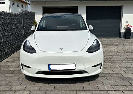 Tesla Model Y Performance Dual Motor AWD