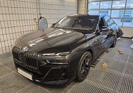 BMW 740 d xDrive*M Sport Pro*Carbon*B&W*Standklima*
