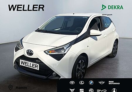 Toyota Aygo x-play club *CarPlay*Kamera*LMF*BT*Colorglas*