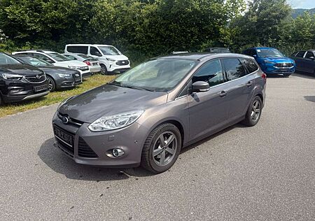 Ford Focus Turnier Titanium-2.Hand-Xenon-Pdc-Shz-Temp
