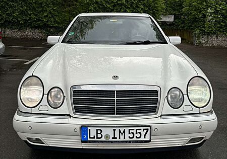 Mercedes-Benz E 280 4-Matic Elegance