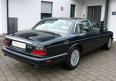 Jaguar Sovereign 4.0 [LEDER/KLIMA/SHZ/TEMPOMAT]