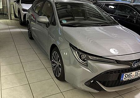 Toyota Corolla 1.8 Hybrid Touring Sports Team Deutschland
