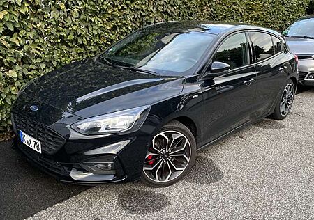 Ford Focus 1.5 EcoBoost Start-Stopp-System ST-LINE