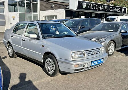 VW Vento Volkswagen 1.8 Atlantic Aut.