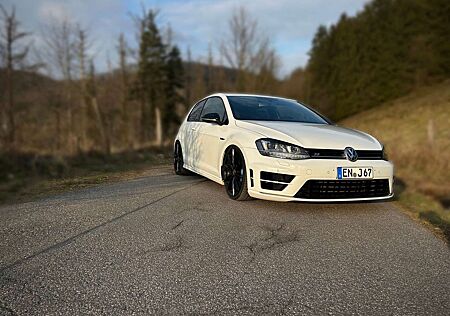 VW Golf Volkswagen R 4Motion BlueMotion Technology