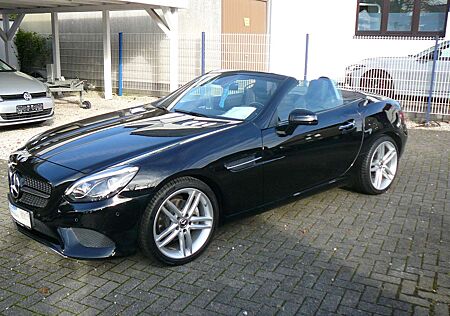 Mercedes-Benz SLC 180 Sehr Gepflegt,Scheckheft,Automatik,Navigatio,usw.!