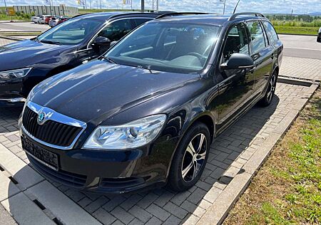 Skoda Octavia Kombi 1.4 *RADIO/KLIMA/ALU/PDC* Tüv neu!