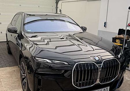 BMW 740d 740 xDrive / TV / Skyline / Neupreis 160000,- /