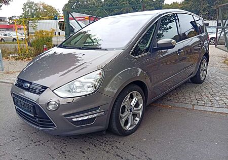 Ford S-Max Titanium