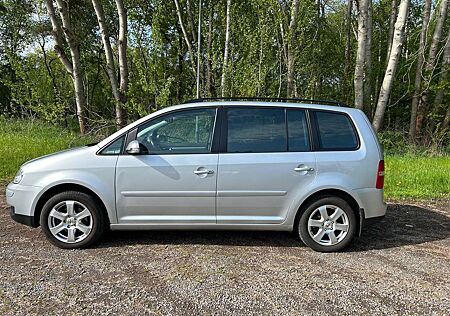 VW Touran Volkswagen 1.9 TDI DPF Trendline*2.HD*AHK*TÜV2027