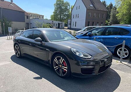 Porsche Panamera GTS Soft-Close LED SWA ACC Kamera-360