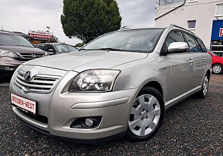 Toyota Avensis Kombi 2.0 Sol