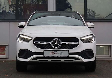 Mercedes-Benz GLA 220 d DCT Style Pano LED Kamera Spurh. TWA