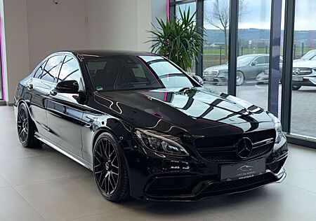Mercedes-Benz C 63 AMG C 63 S AMG Lim. Night Pak LED