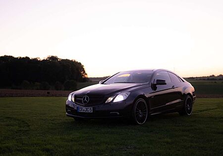 Mercedes-Benz E 250 CGI BlueEfficiency (207.347)