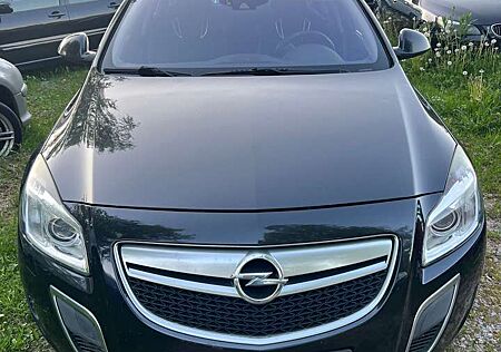 Opel Insignia 2.8 V6 Turbo Sports Tourer 4x4 OPC