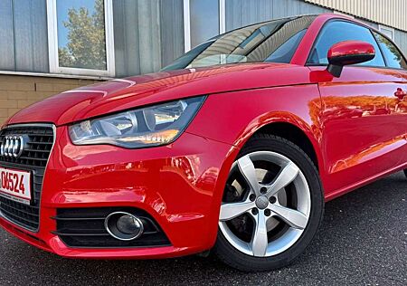Audi A1 +NAVI +TÜV+GARANTIE+PANORAMA+PARKS+TEILLEDER
