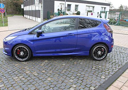 Ford Fiesta 1.6 EcoBoost mit Leder-Sport-Paket ST