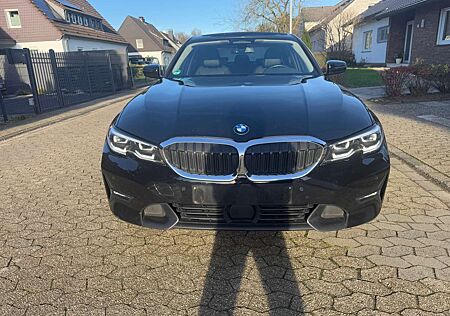 BMW 320 d SPORT-LINE LIVE COCKPIT NAVI-PROFESIONAL LED