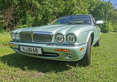 Jaguar XJ8 Sovereign